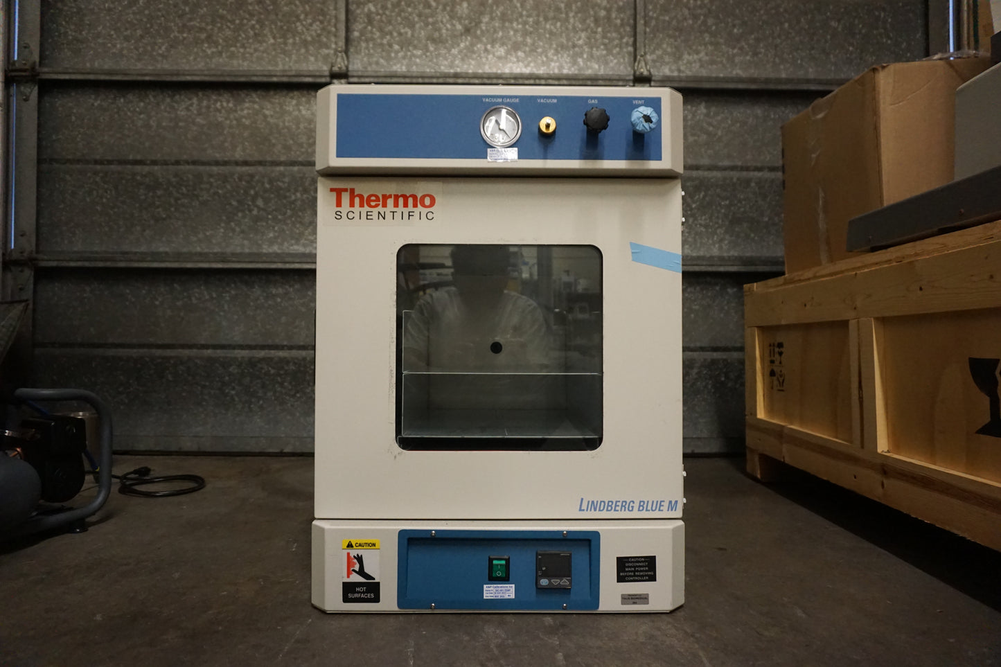 Thermo Scientific Lindberg/BlueVacuum Oven