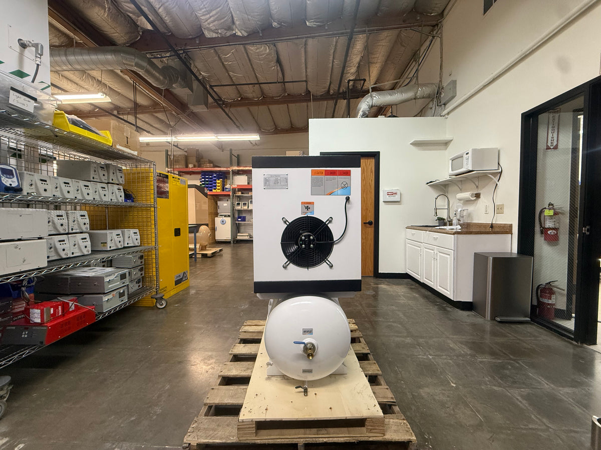 Pneu-Airtec 7.5 HP Rotary Screw Air Compressor 220V 25.4 CFM with Integrated Tank